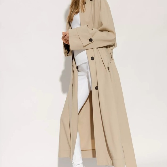 FERRAGAMO
NIMA STRETCH KNIT SNEAKERS - Picture 14 of 15